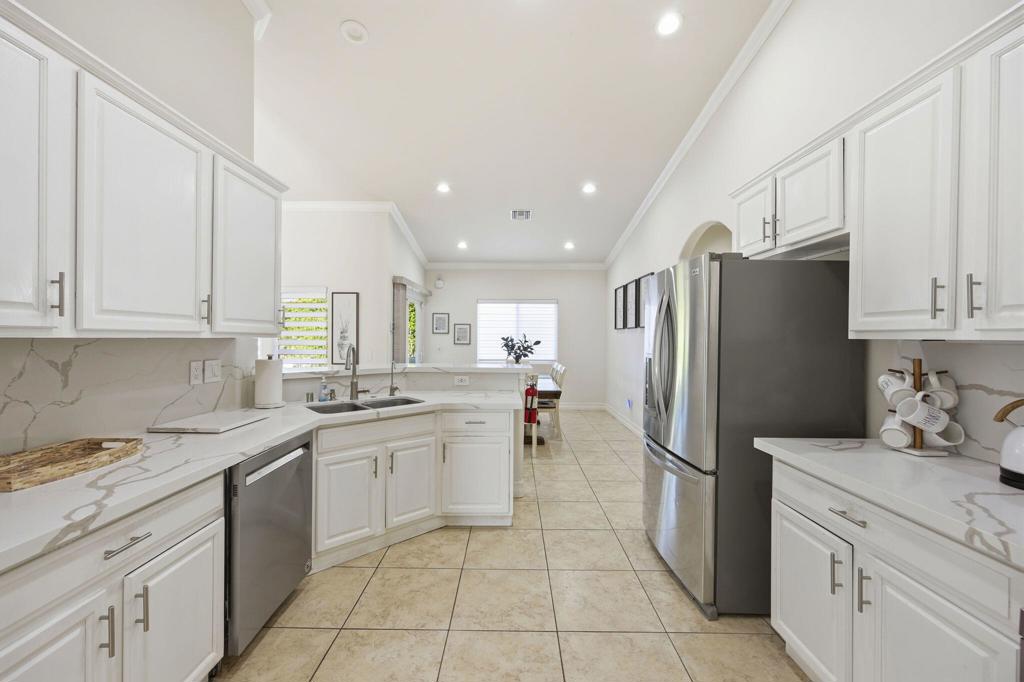 3048 N Bahada Road Property Photo 17