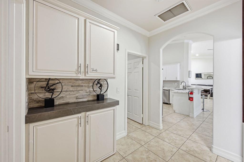 3048 N Bahada Road Property Photo 32