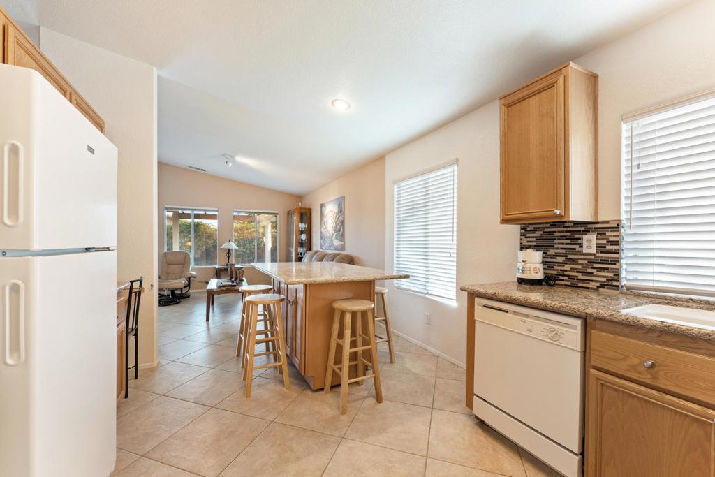 82537 Delano Drive Property Photo 2