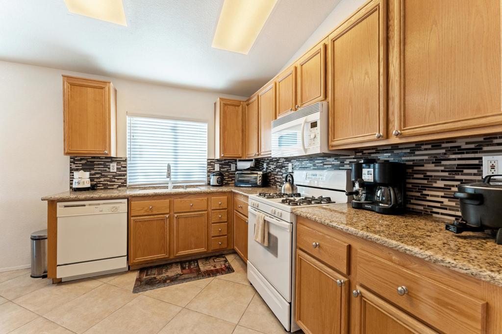 82537 Delano Drive Property Photo 3