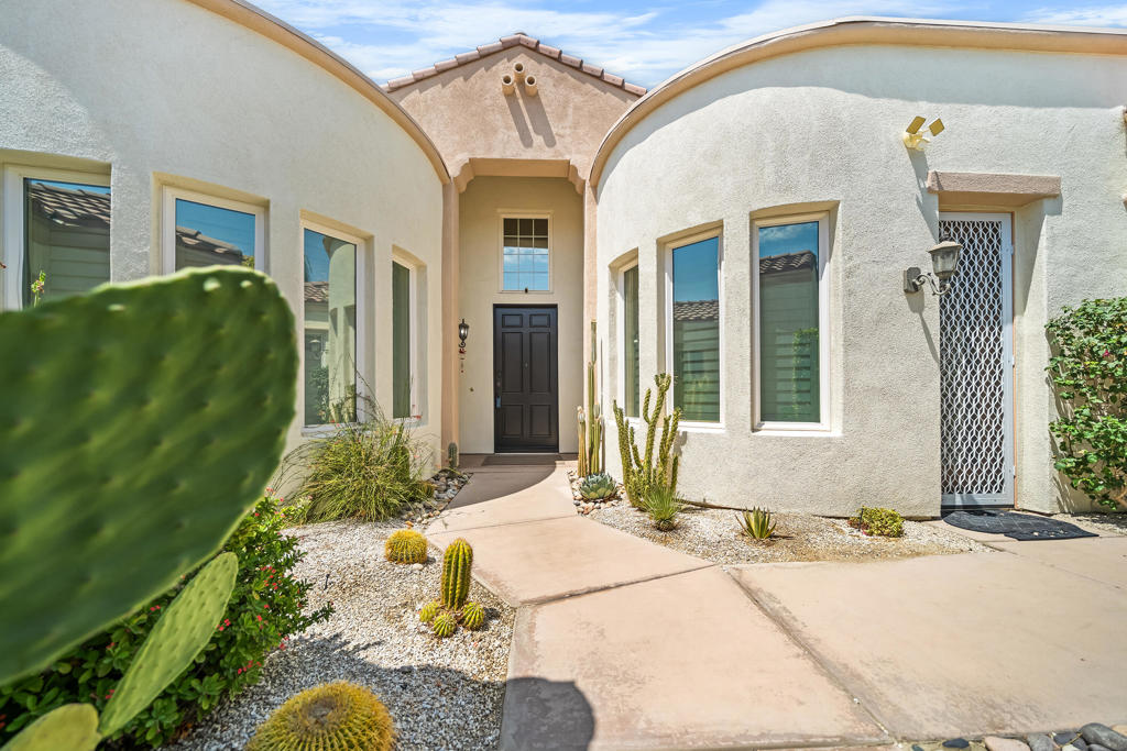 47 Calle Del Norte Property Photo 3