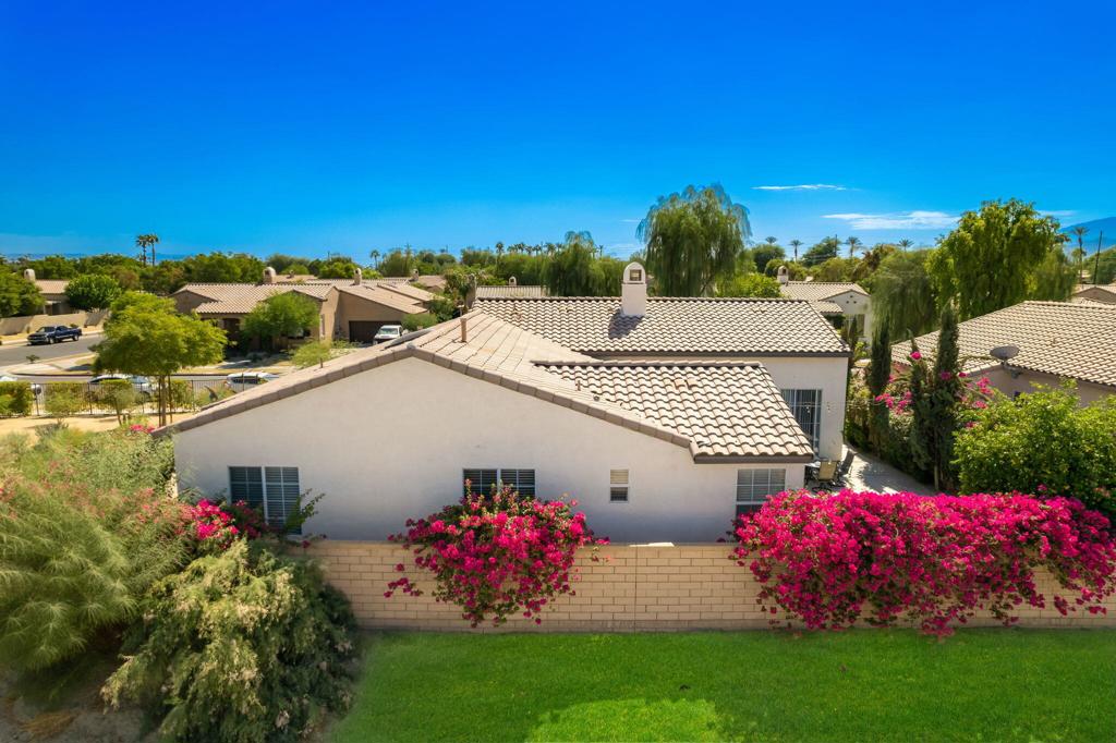 79700 Desert Willow Street Property Photo 8