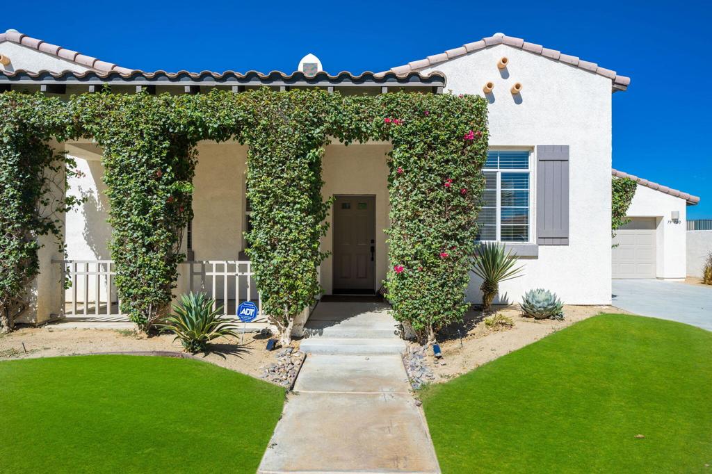 79700 Desert Willow Street Property Photo 11