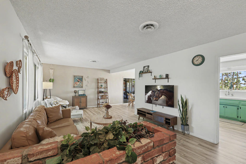 7603 Fox Trail Property Photo 2