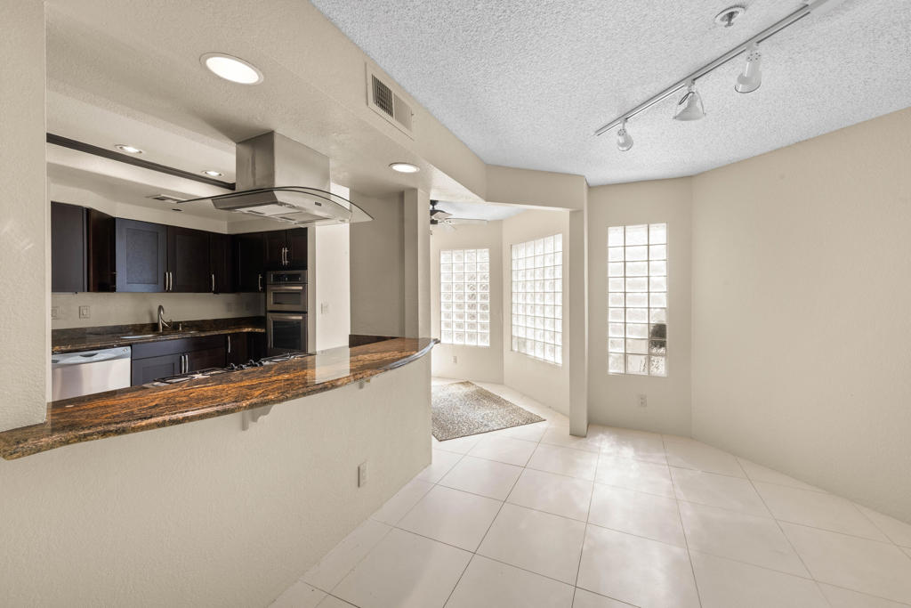 969 Village Square N Property Photo 26