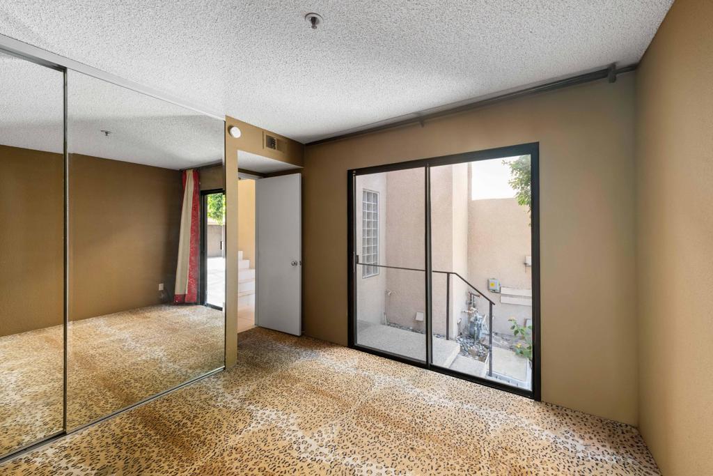 969 Village Square N Property Photo 40