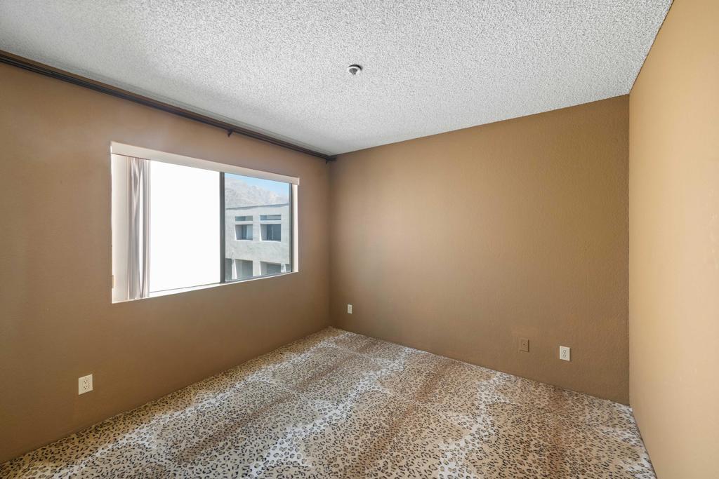 969 Village Square N Property Photo 44