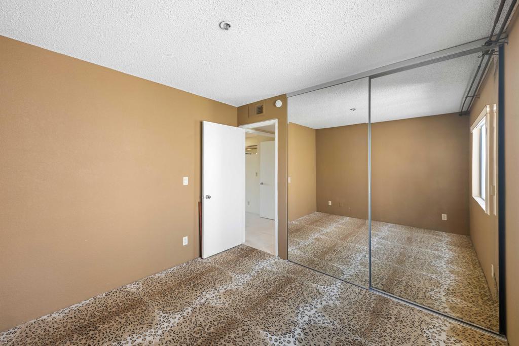 969 Village Square N Property Photo 46