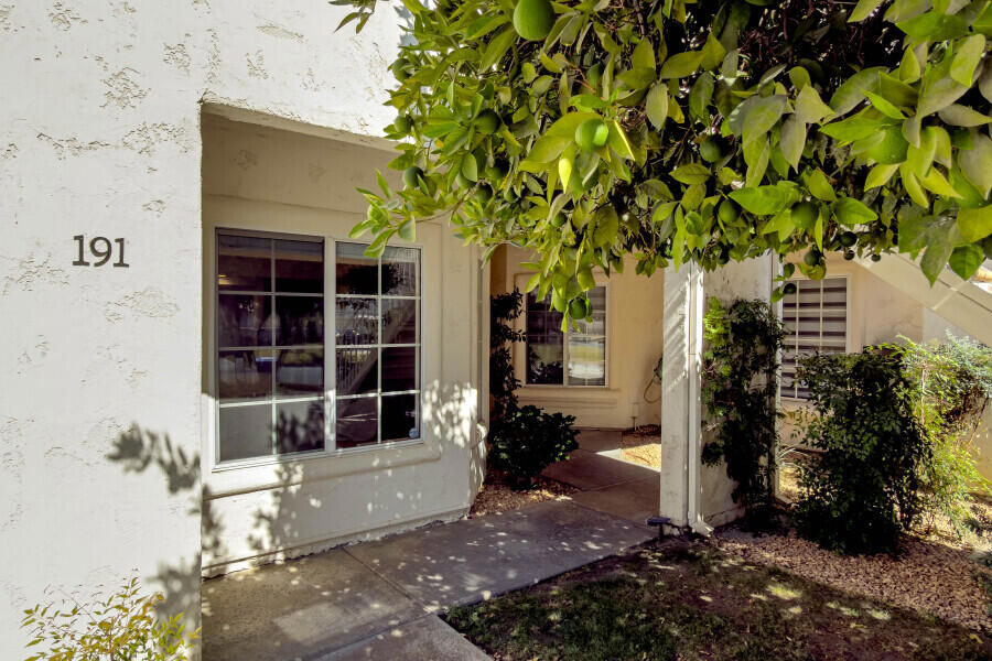191 Desert Falls Drive E Property Photo 6