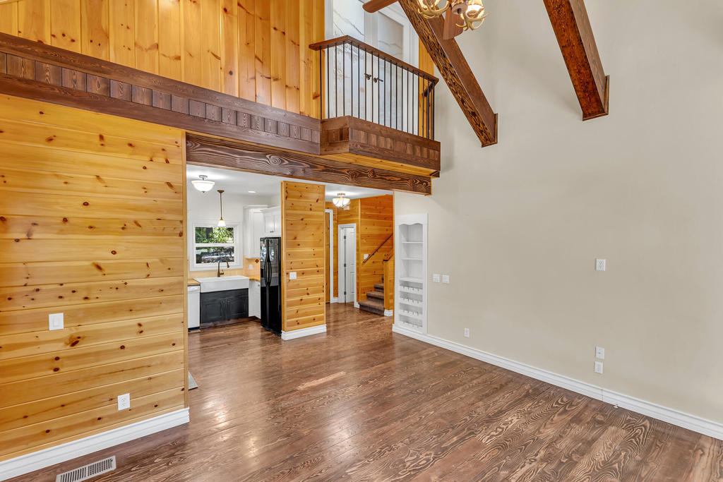 53590 Marian View Drive Property Photo 9