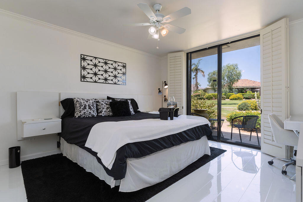 689 N Majorca Circle Property Photo 13