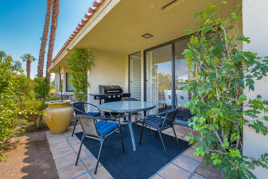 689 N Majorca Circle Property Photo 22