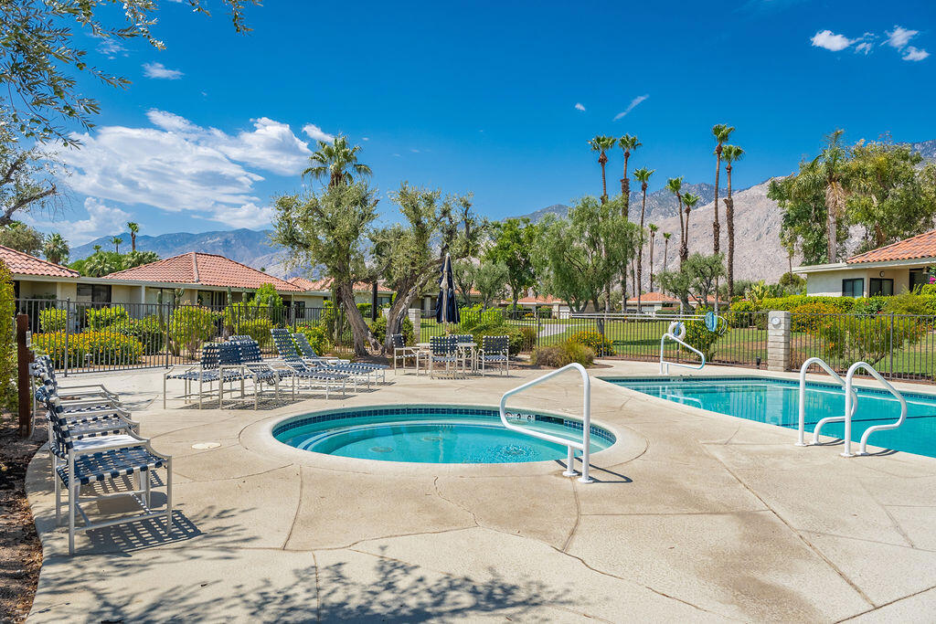689 N Majorca Circle Property Photo 25