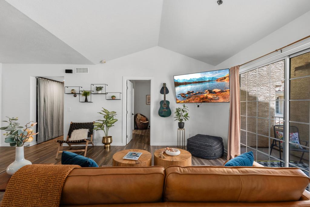 2700 Lawrence Crossley Road 105 Property Photo 5