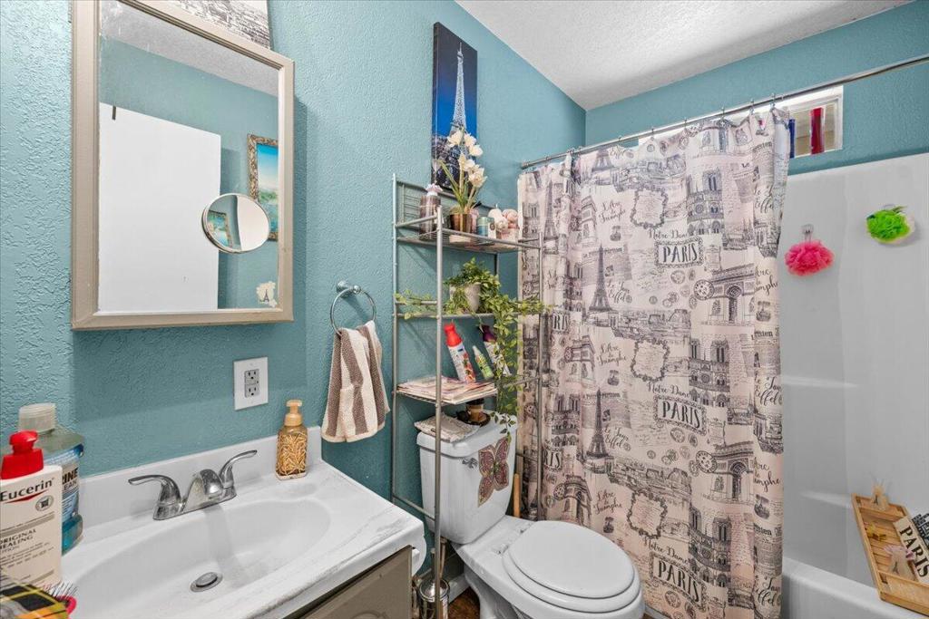 396 Riverside Avenue Property Photo 11