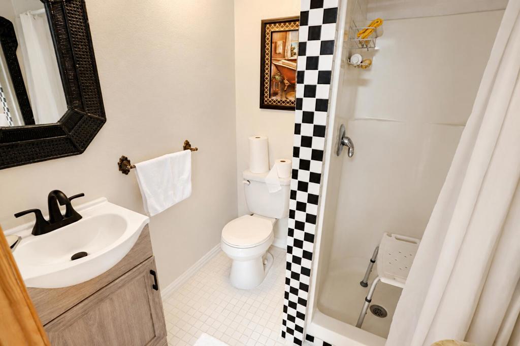 69360 Poolside Drive Property Photo 7