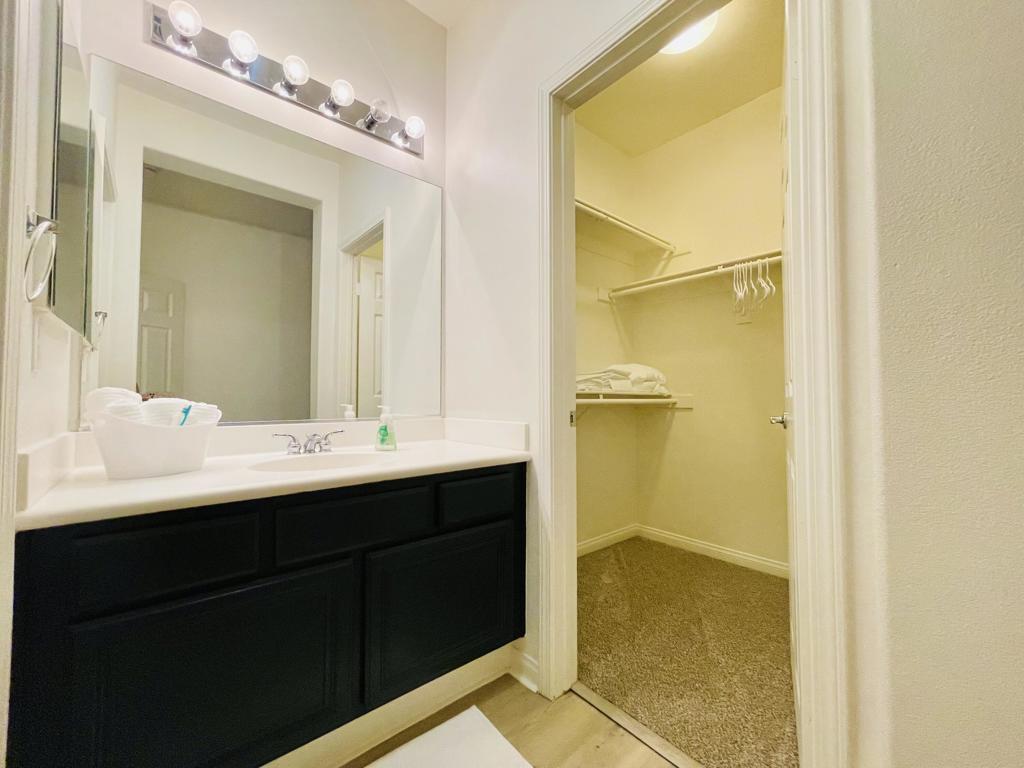 82098 Travolta Avenue Property Photo 28