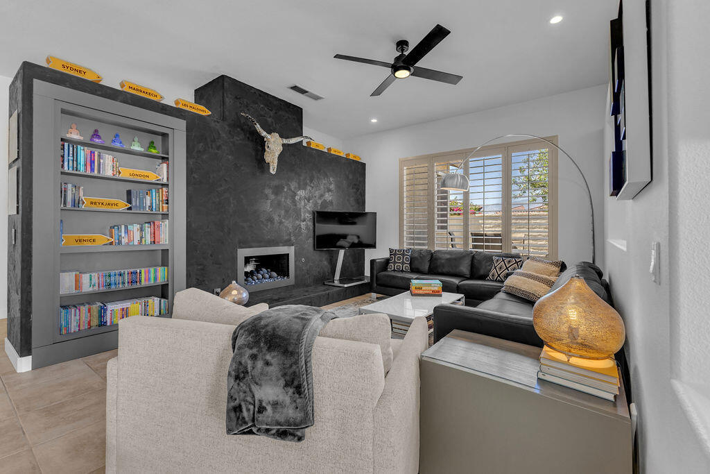 245 Strada Fortuna Property Photo 6