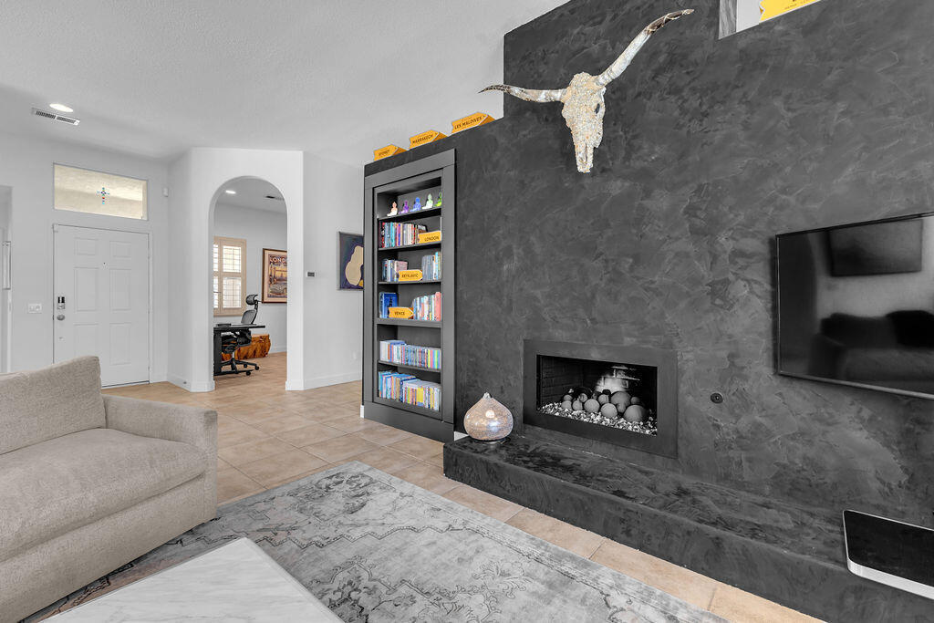 245 Strada Fortuna Property Photo 8
