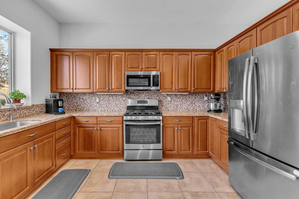 245 Strada Fortuna Property Photo 12