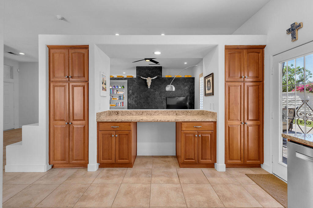 245 Strada Fortuna Property Photo 14