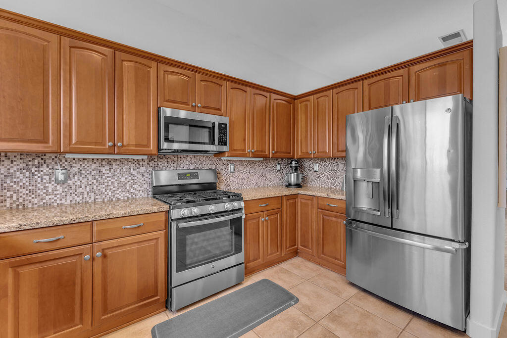 245 Strada Fortuna Property Photo 16