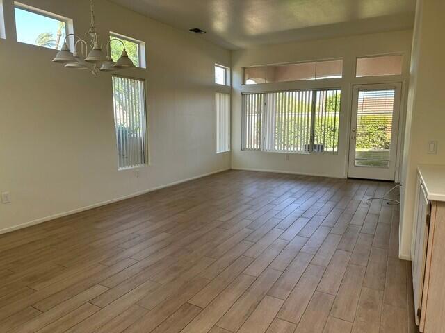 37624 Breeze Way Property Photo 8