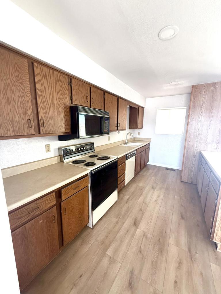 1506 Arctic Avenue Property Photo 4