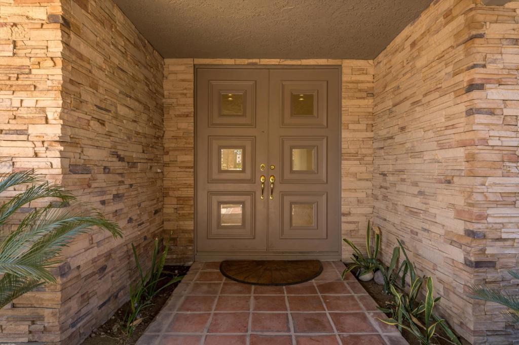 75 Colgate Drive Property Photo 3