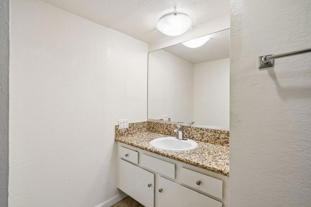 400 N Sunrise Way 228 Property Photo 21