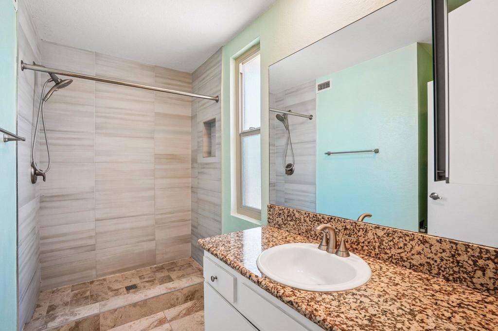 400 N Sunrise Way 228 Property Photo 27