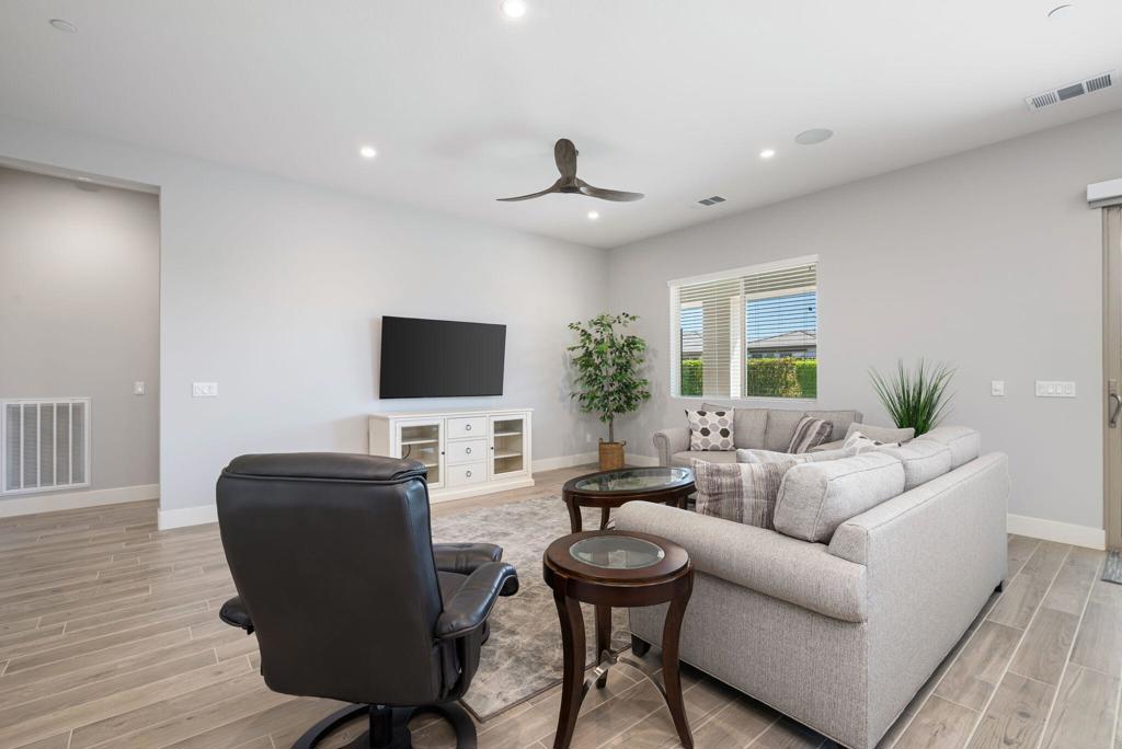 50590 Monterey Canyon Drive Property Photo 5