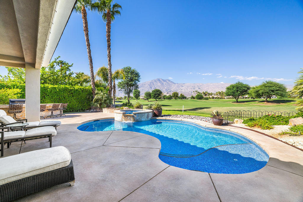 56825 Mountain Property Photo 1