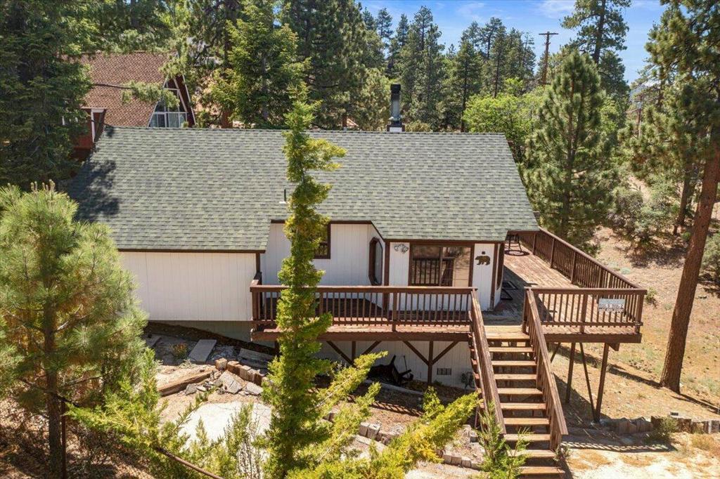 819 Cameron Drive Property Photo 3