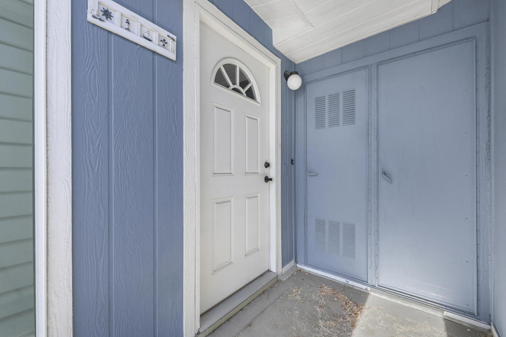 74647 Azurite Circle E Property Photo 3