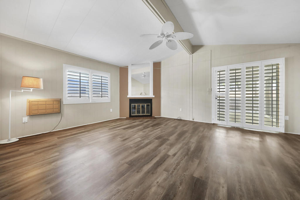 74647 Azurite Circle E Property Photo 5