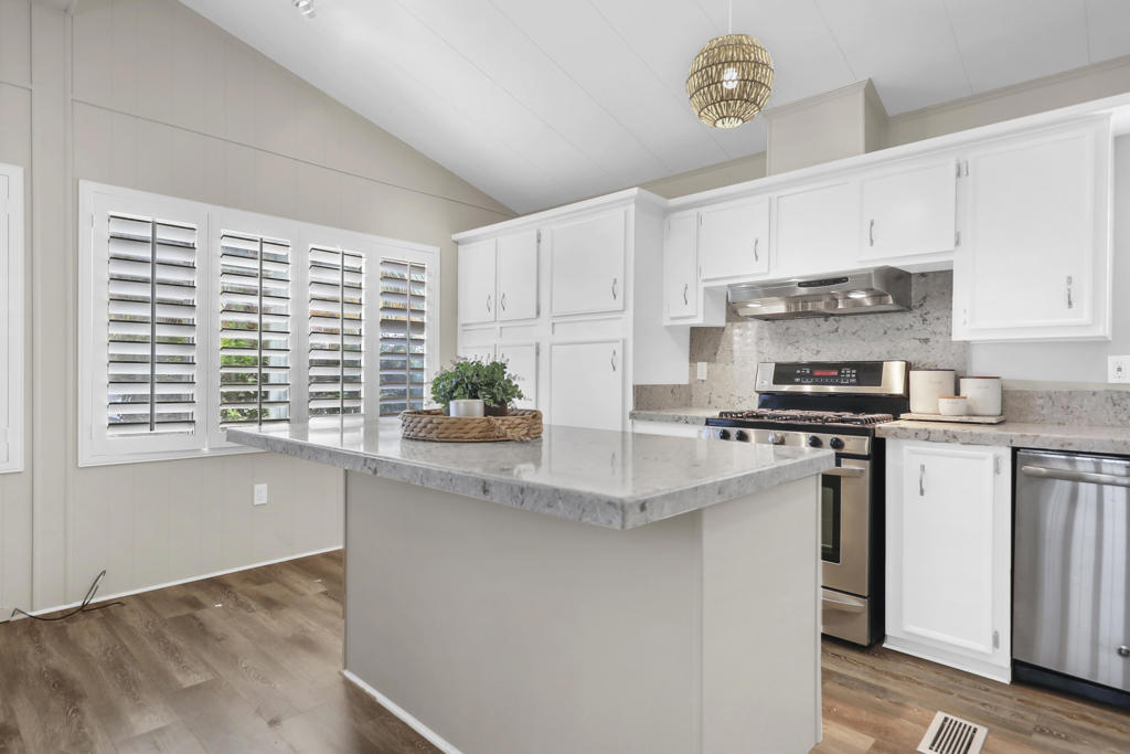 74647 Azurite Circle E Property Photo 11