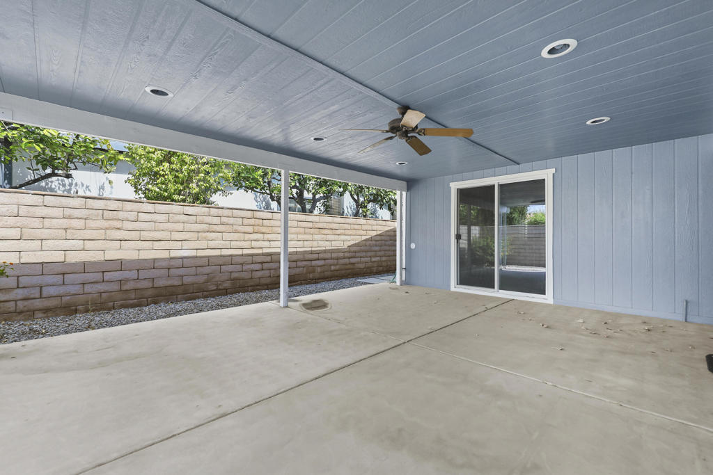 74647 Azurite Circle E Property Photo 28