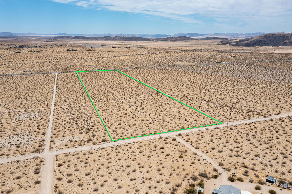 108 Twentynine Palms Highway Property Photo 12