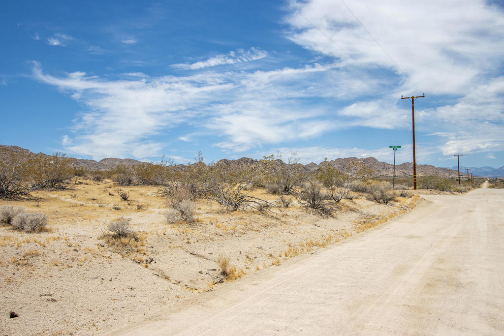 108 Twentynine Palms Highway Property Photo 40