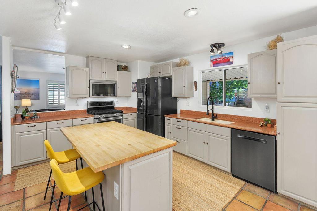 310 Via Don Benito Property Photo 10