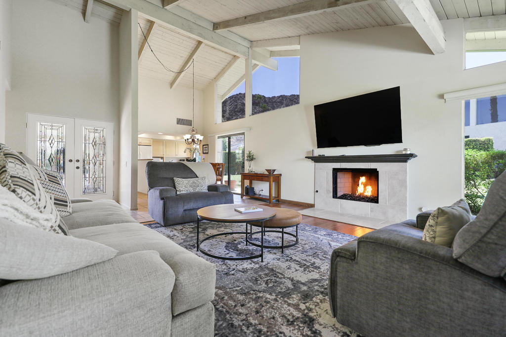 46516 Arapahoe Drive Property Photo 8