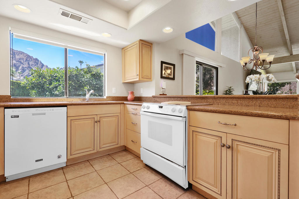 46516 Arapahoe Drive Property Photo 15