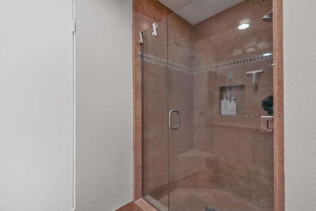 46516 Arapahoe Drive Property Photo 24