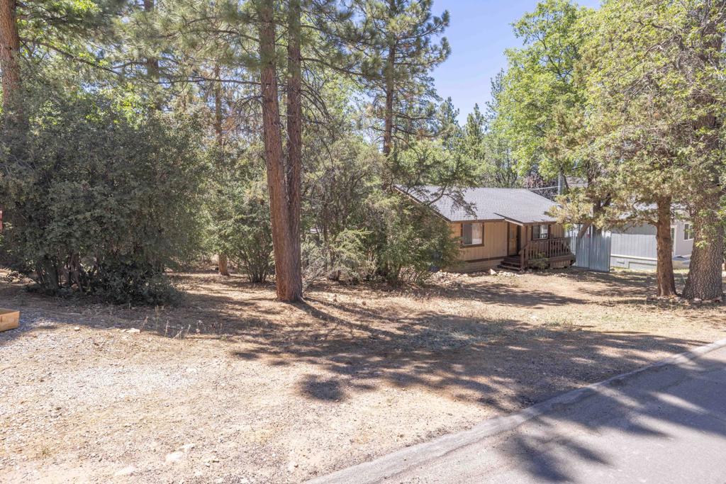 810 Vista Avenue Property Photo 5
