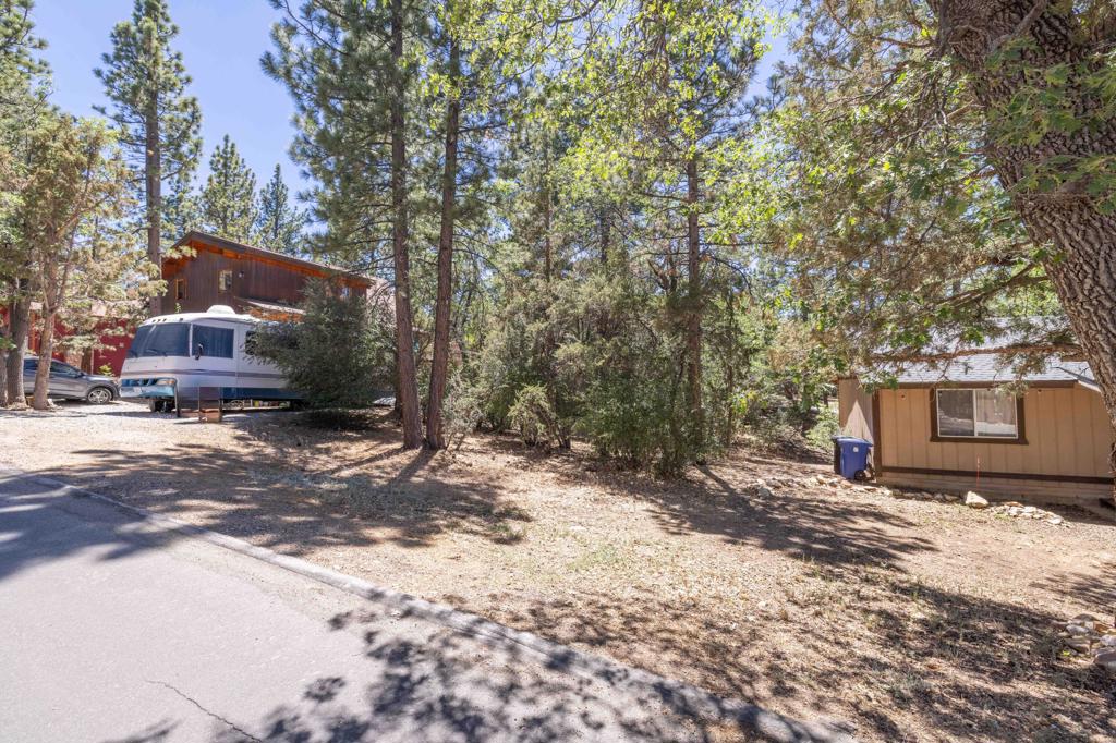 810 Vista Avenue Property Photo 7