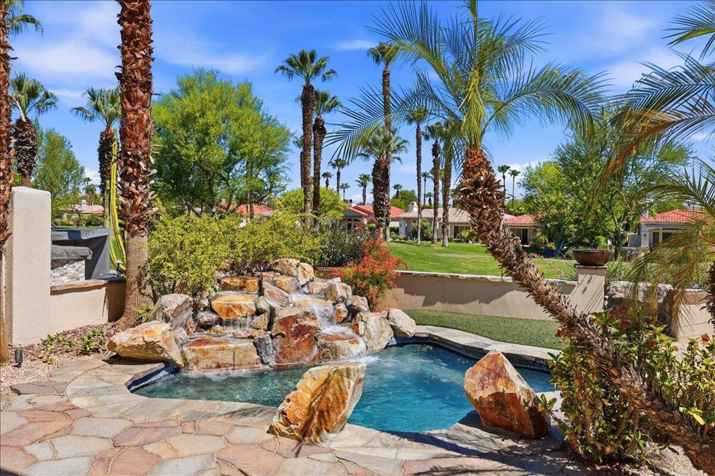 370 Gold Canyon Drive Property Photo 8