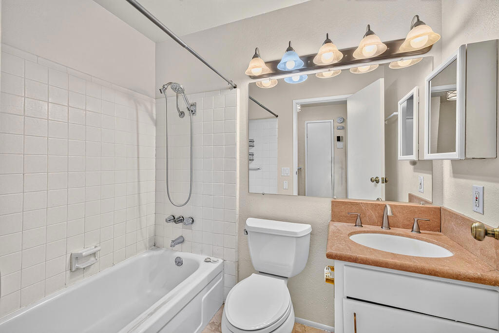 72603 Edgehill Drive 2 Property Photo 15