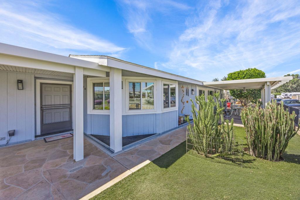 39731 Palm Greens Parkway Property Photo 4