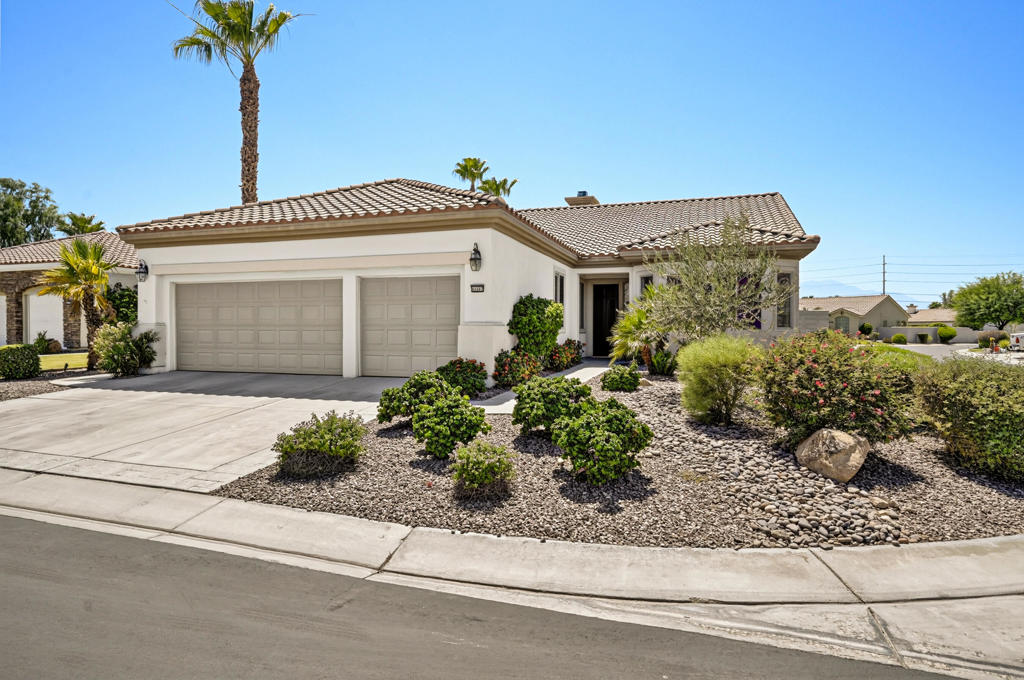 40407 Corte Santa Susana Property Photo 1